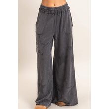 Load image into Gallery viewer, Mineral Wash Star Patch And Print Wide Leg Pants