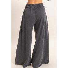 Load image into Gallery viewer, Mineral Wash Star Patch And Print Wide Leg Pants