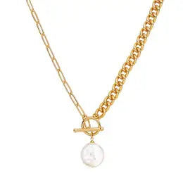 Vida Pearl Necklace
